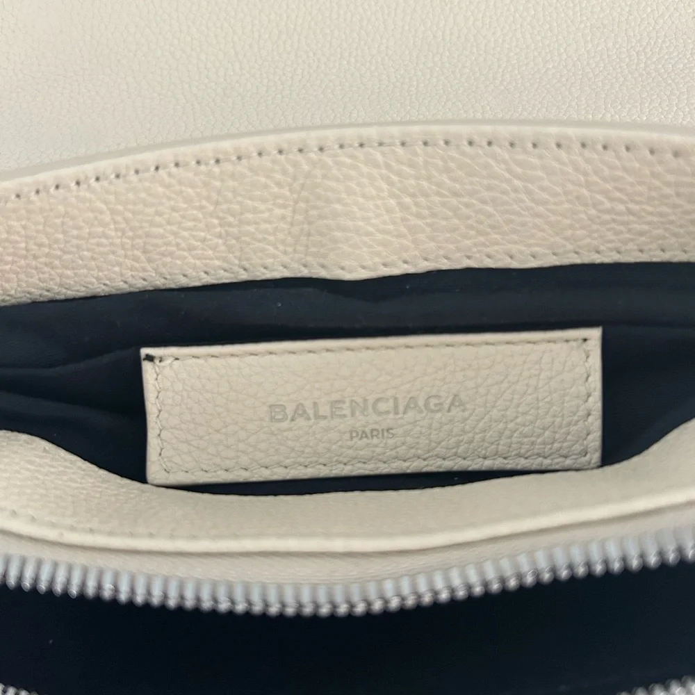 SOLD BALENCIAGA Le Dix leather handbag - Picture 13 of 16
